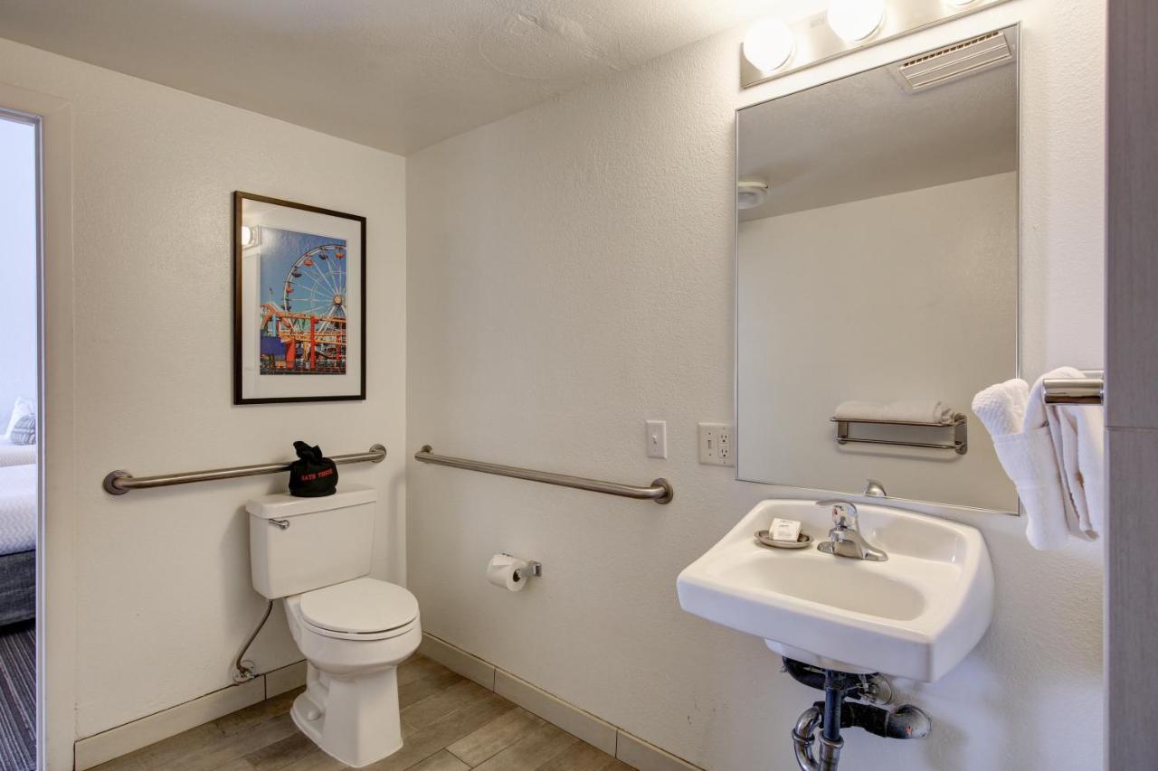  | Inn at Venice Beach