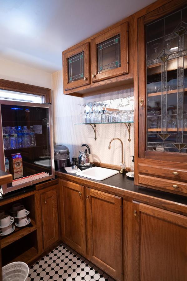 | Yelton Manor Bed and Breakfast