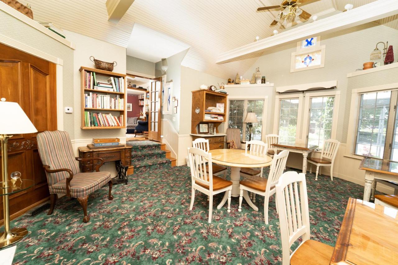| Yelton Manor Bed and Breakfast
