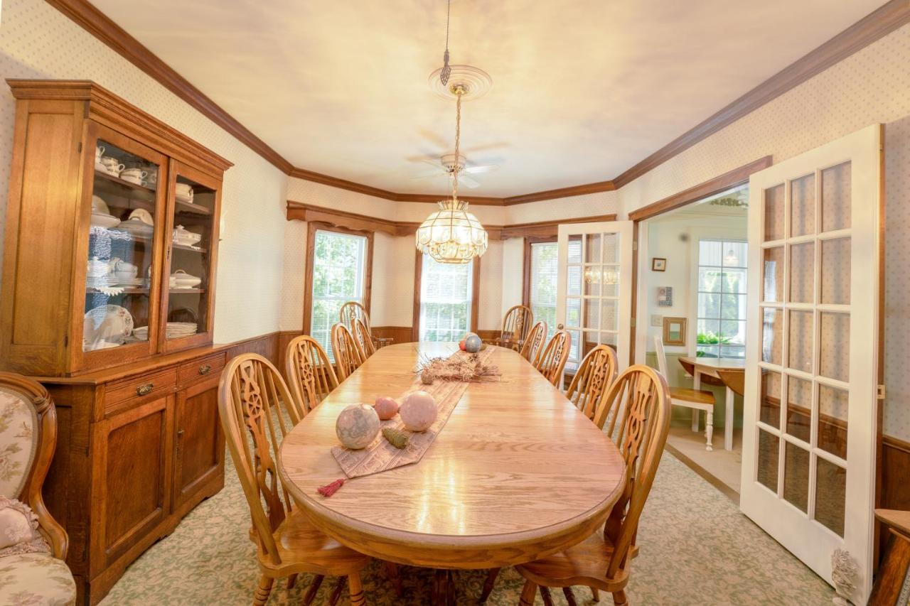| Yelton Manor Bed and Breakfast