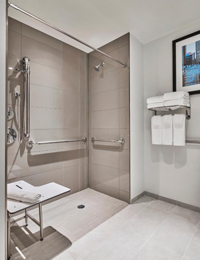 Queen Room with Two Queen Beds and Roll-in-Shower - Accessible at Hyatt House Chicago Medical/University District