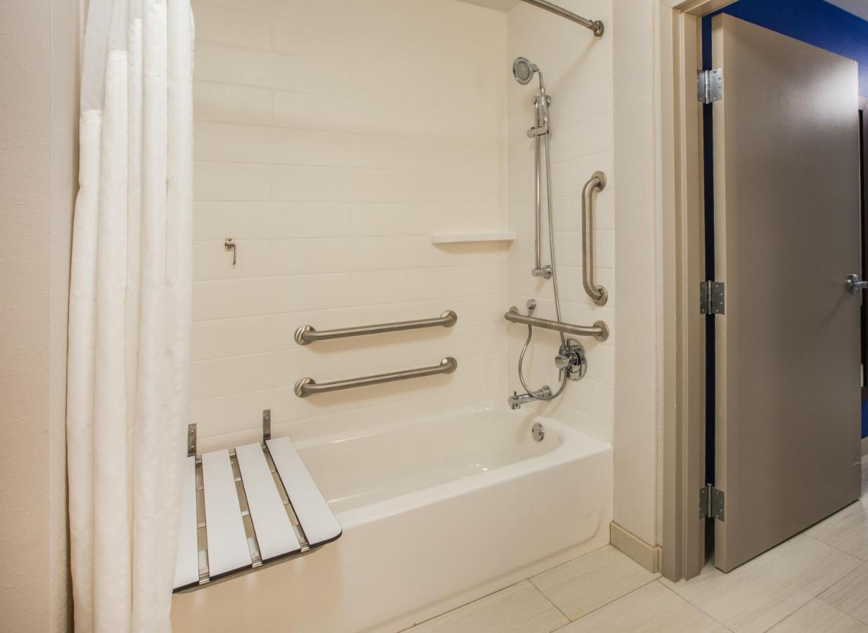 | Holiday Inn Express - Sauk City, an IHG Hotel