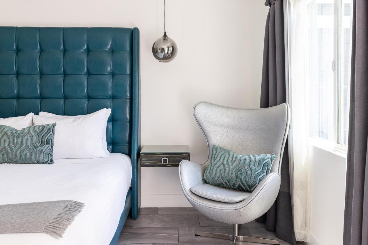 Standard King Room at The Palm Springs Hotel