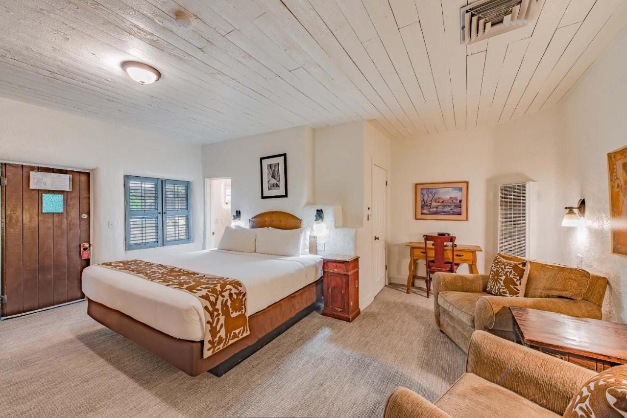 King Suite at The Historic Taos Inn
