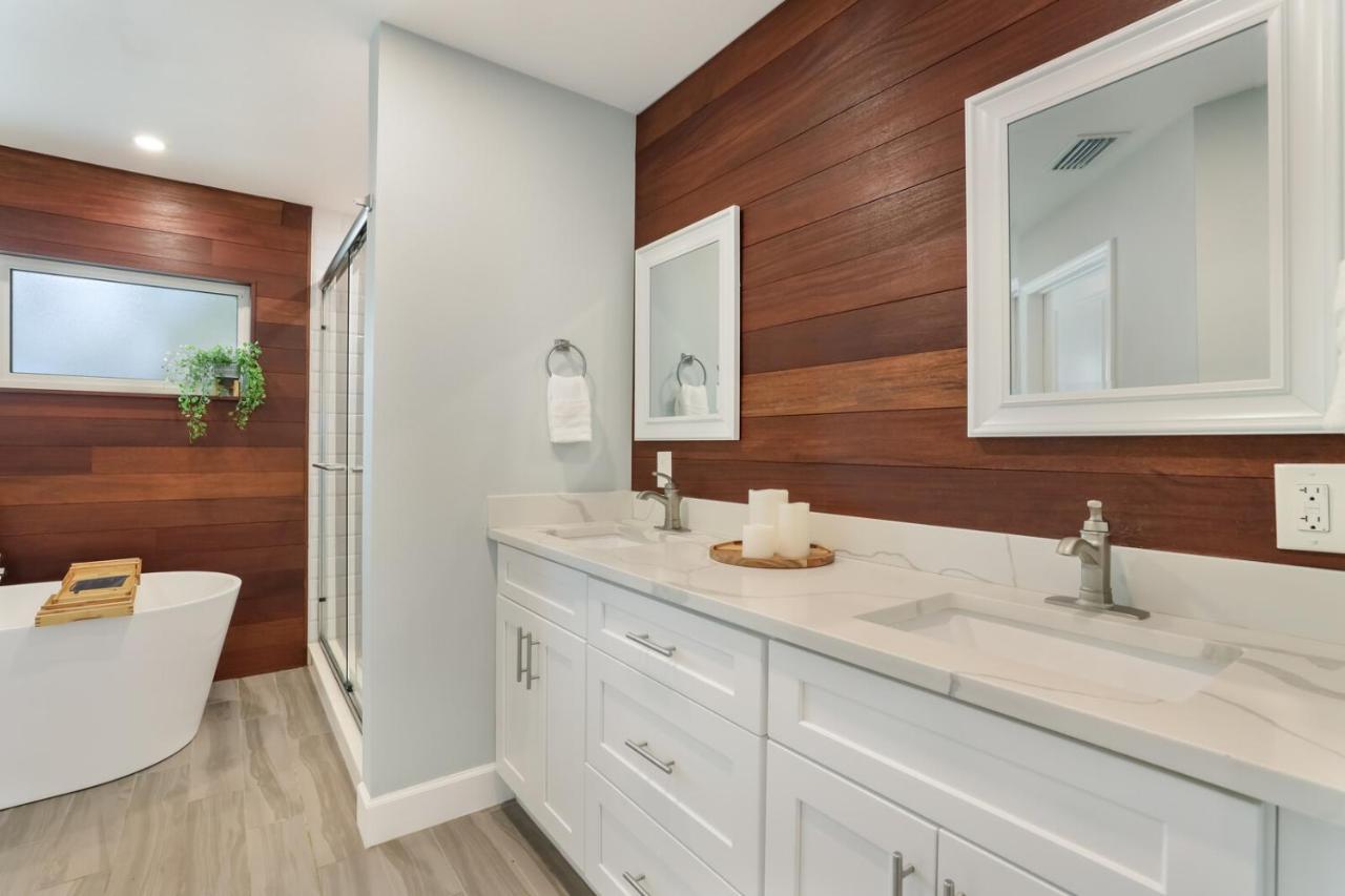  | Updated Sarasota pool home 8 mins drive to siesta key