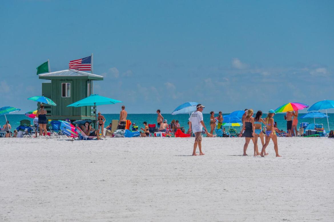  | Updated Sarasota pool home 8 mins drive to siesta key