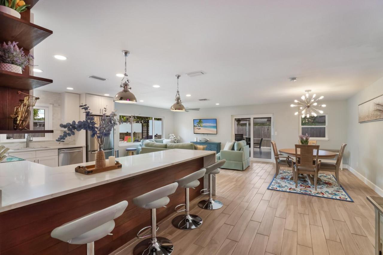  | Updated Sarasota pool home 8 mins drive to siesta key