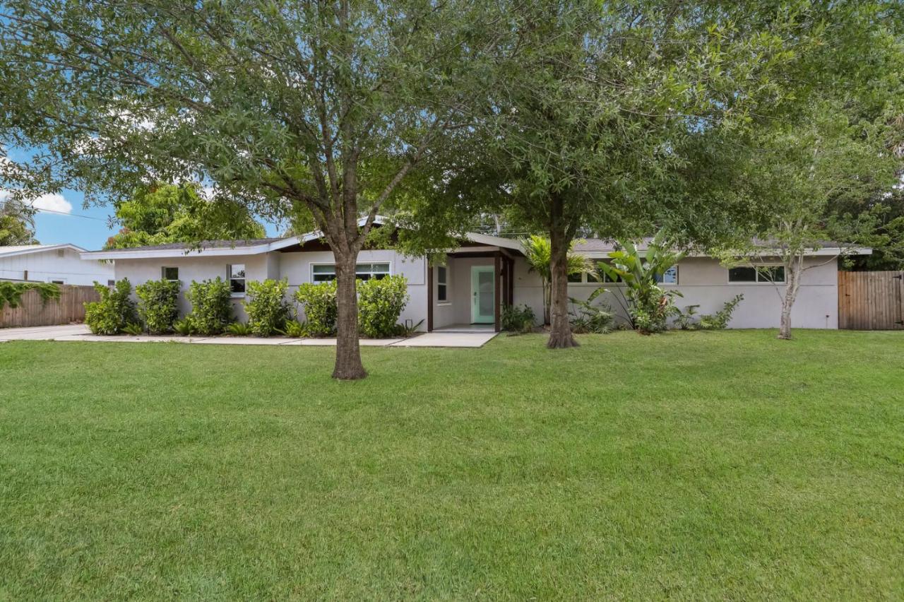  | Updated Sarasota pool home 8 mins drive to siesta key