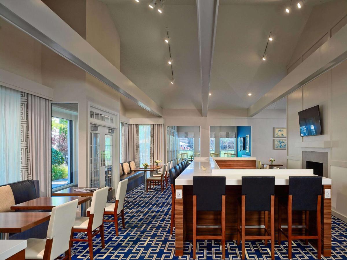 | Sonesta ES Suites Cincinnati - Sharonville East