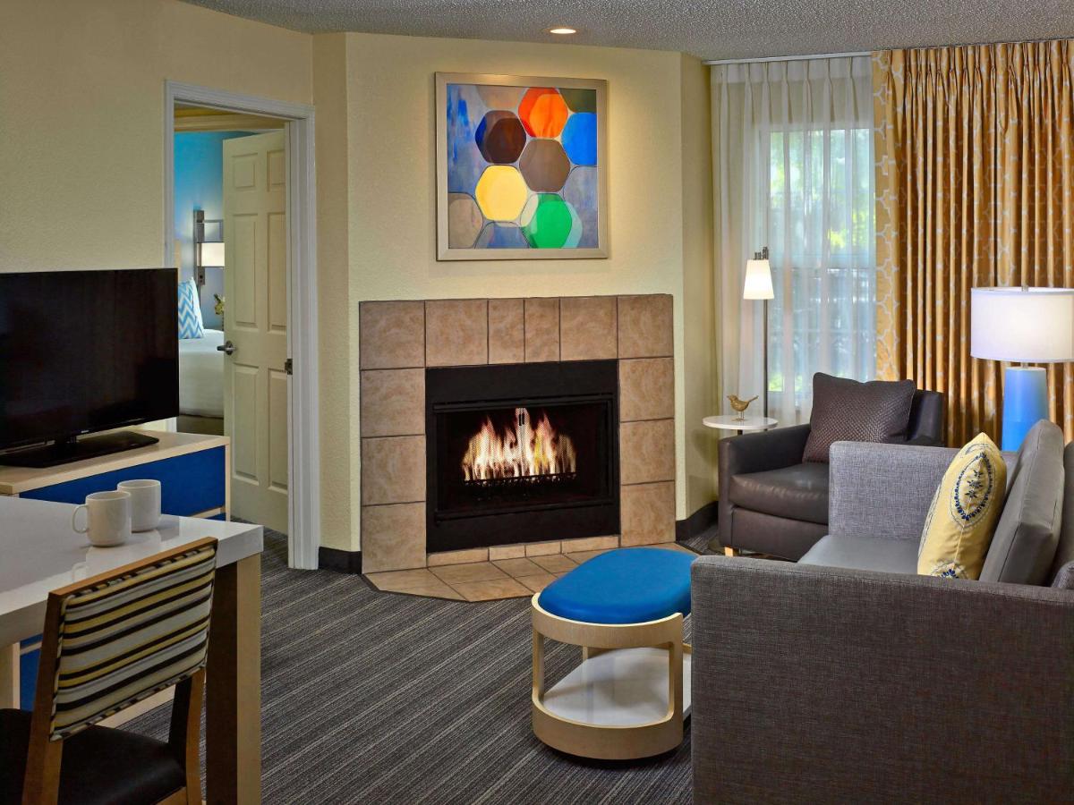 | Sonesta ES Suites Cincinnati - Sharonville East