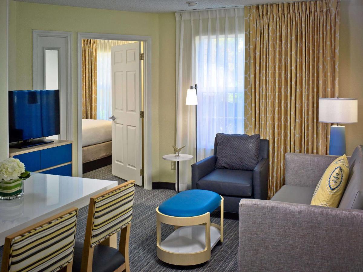 | Sonesta ES Suites Cincinnati - Sharonville East