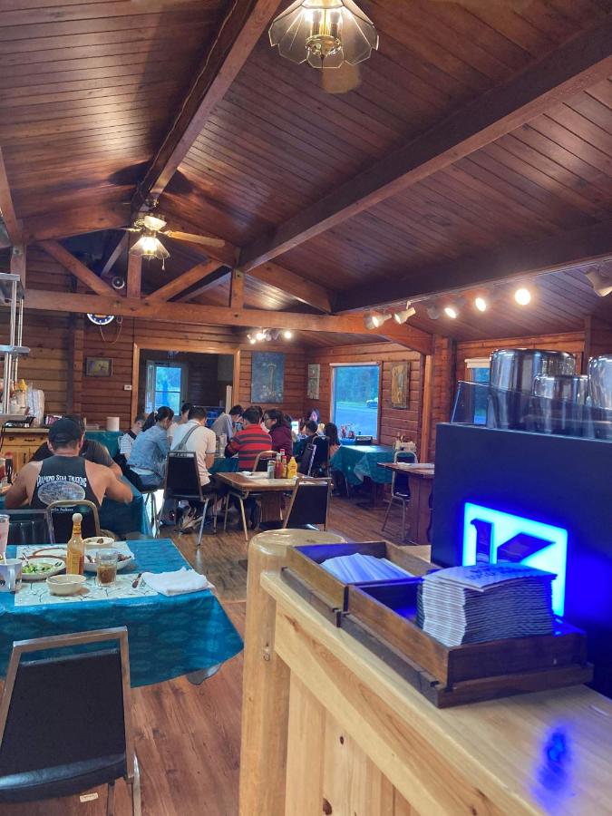 | Glacier Haven Inn