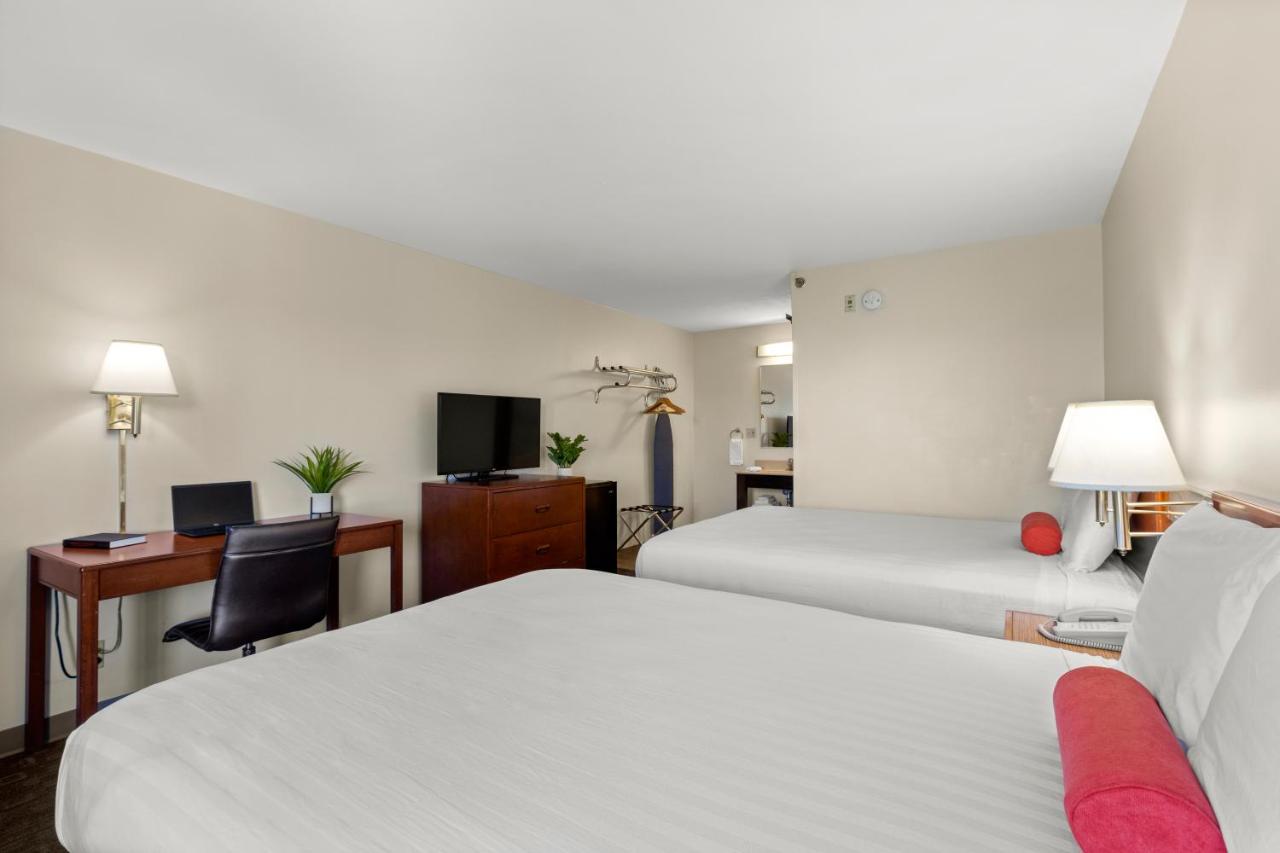 Queen Room with Two Queen Beds at Good Nite Inn Buena Park