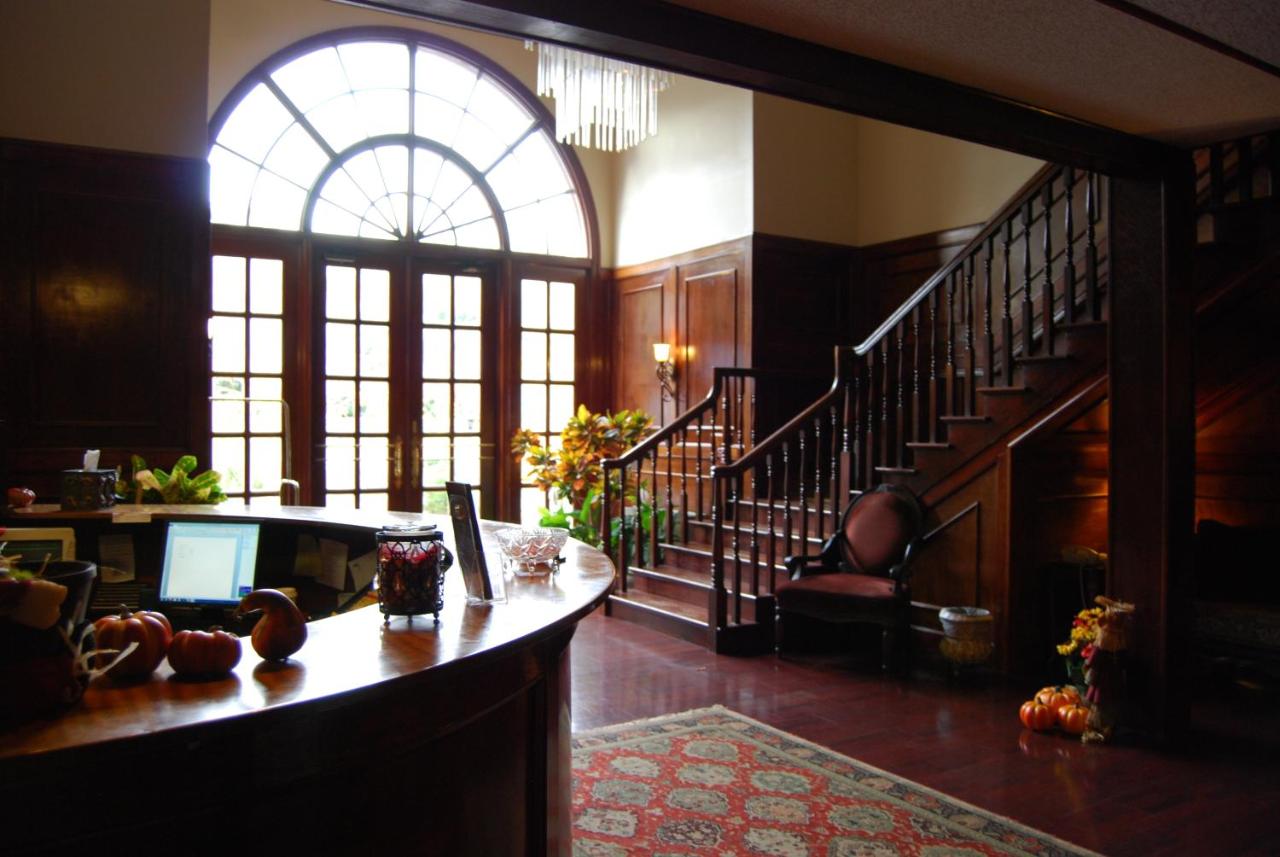 | Colts Neck Inn Hotel