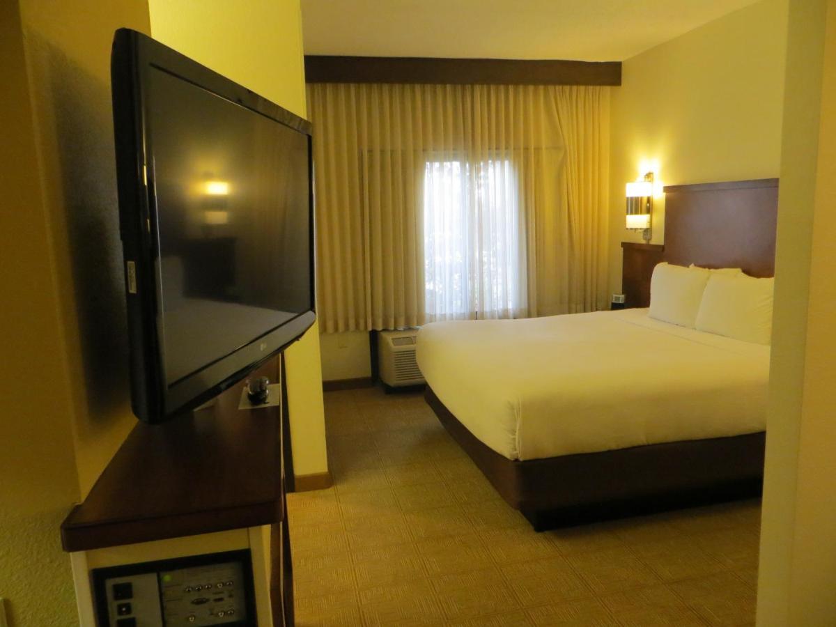 King Room - Disability Access/Bath Tub at Hyatt Place Indianapolis Airport