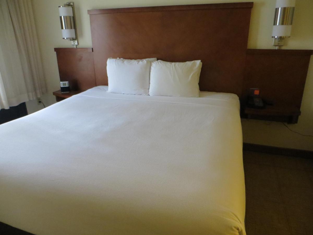 King Room - High Floor/Sofa Bed at Hyatt Place Indianapolis Airport