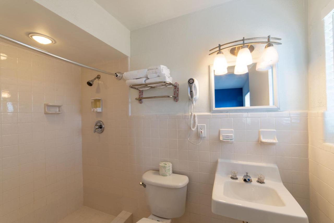  | Captain's Table Hotel by Everglades Adventures