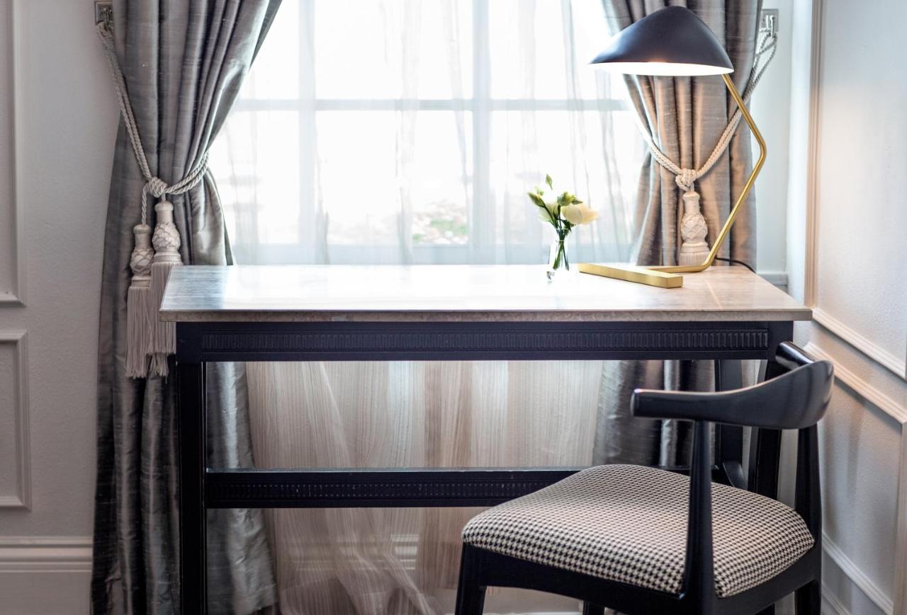 Classic King Room at The Culver Hotel