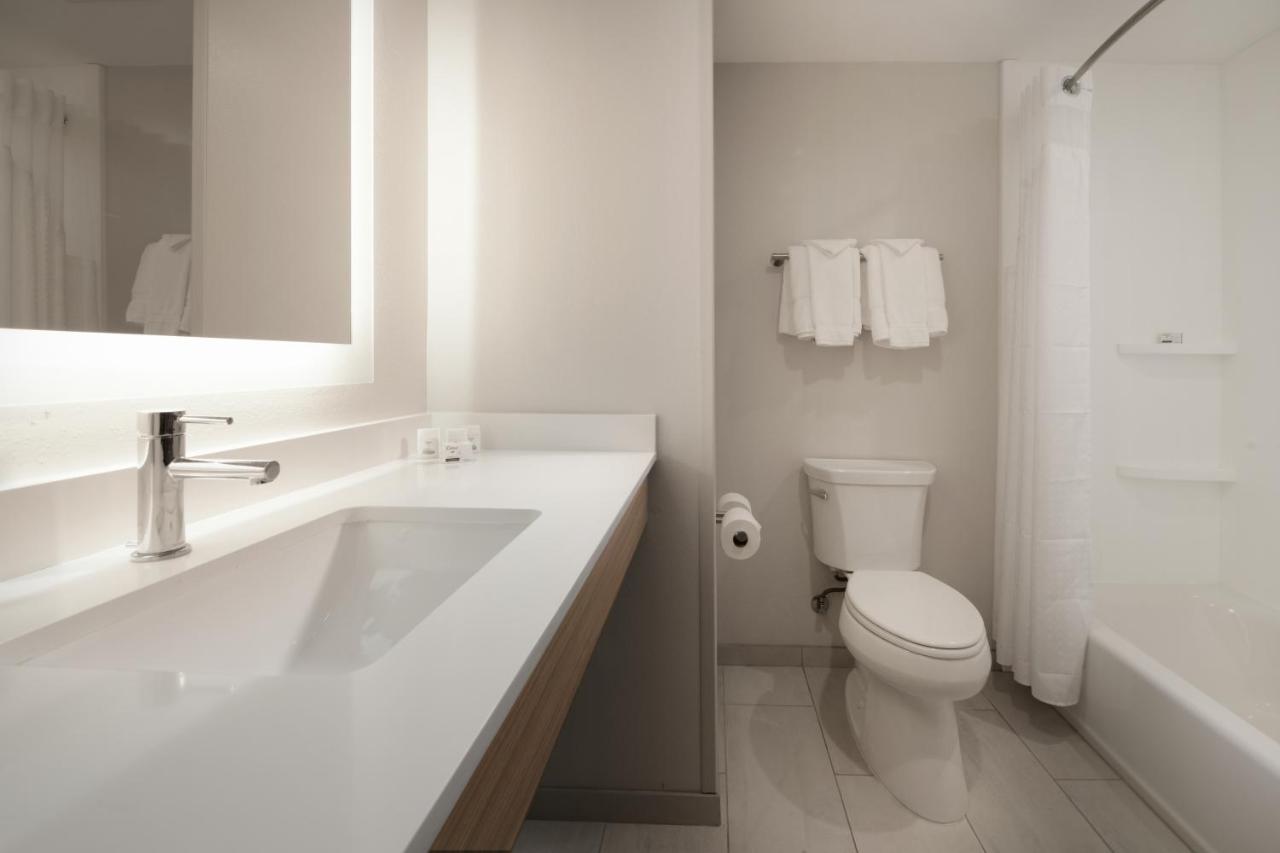 Room #29184039 at Holiday Inn Express & Suites Williamstown - Glassboro, an IHG Hotel