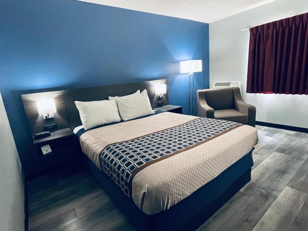 | Americas Choice Inn & Suites