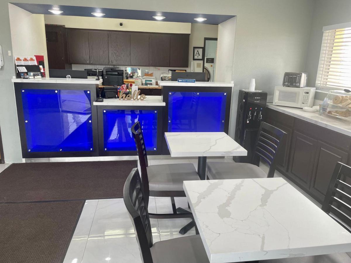 | Americas Choice Inn & Suites