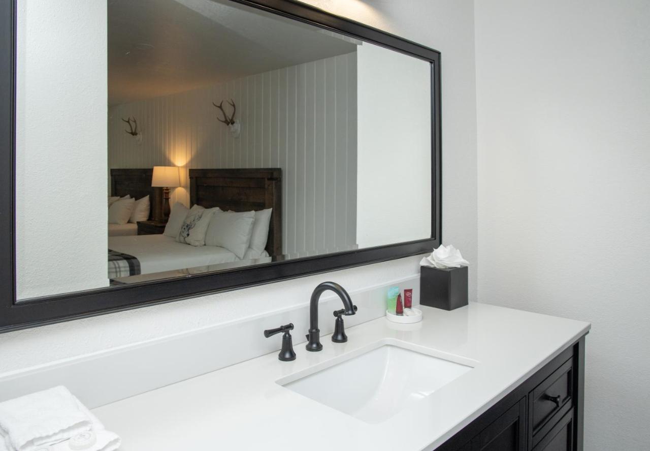| The Occidental Lodge