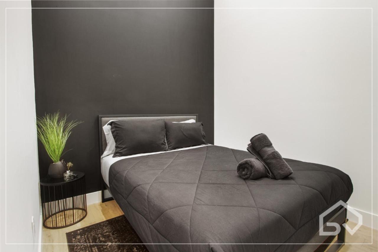  | Villa Noir Design District Miami 4BR & 2BA Sleeps 14 with Grill, Pool Table, Pool & More