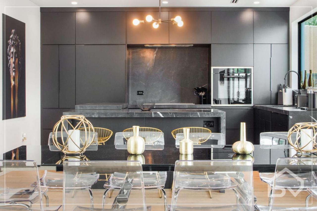  | Villa Noir Design District Miami 4BR & 2BA Sleeps 14 with Grill, Pool Table, Pool & More