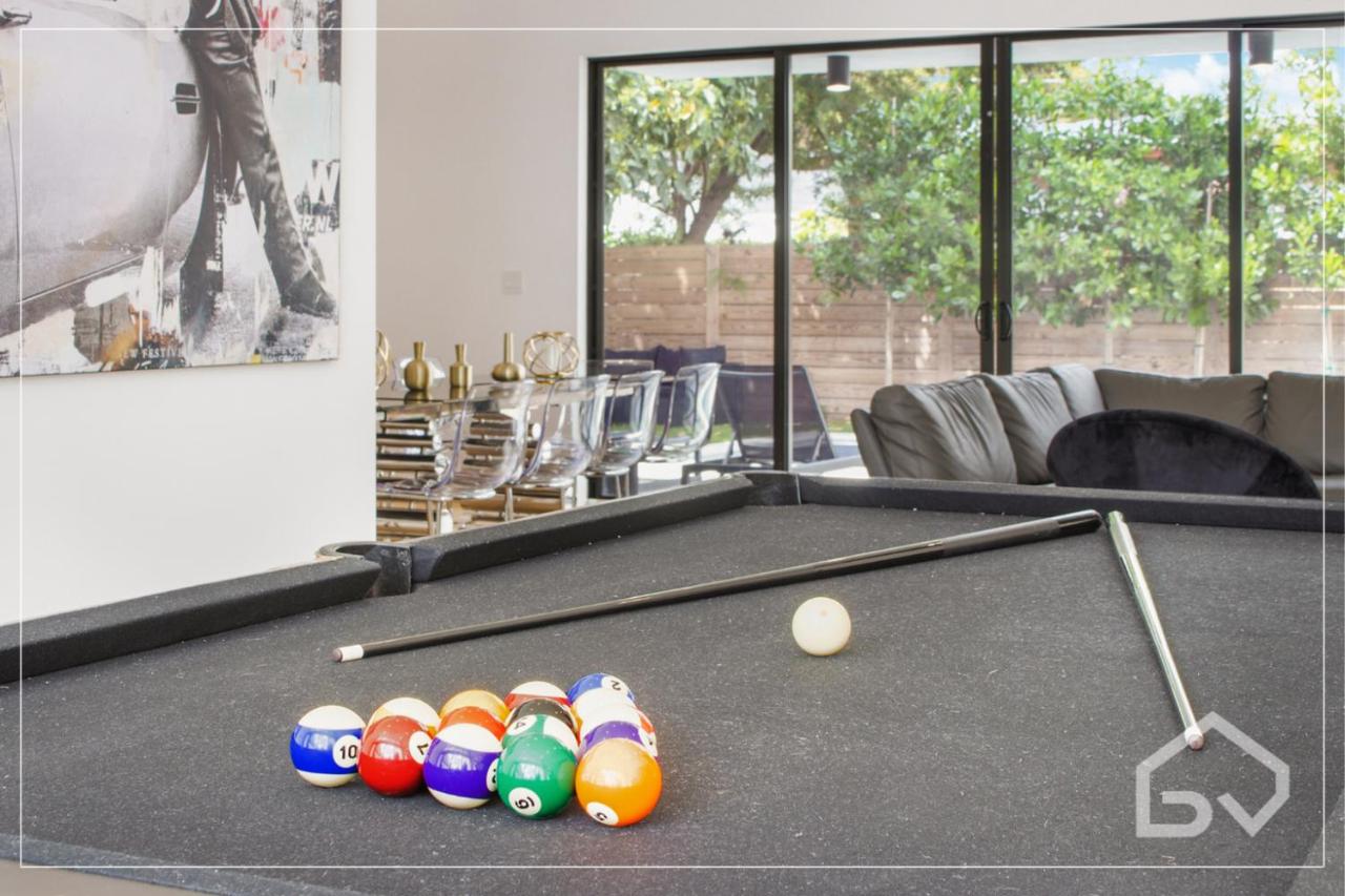  | Villa Noir Design District Miami 4BR & 2BA Sleeps 14 with Grill, Pool Table, Pool & More