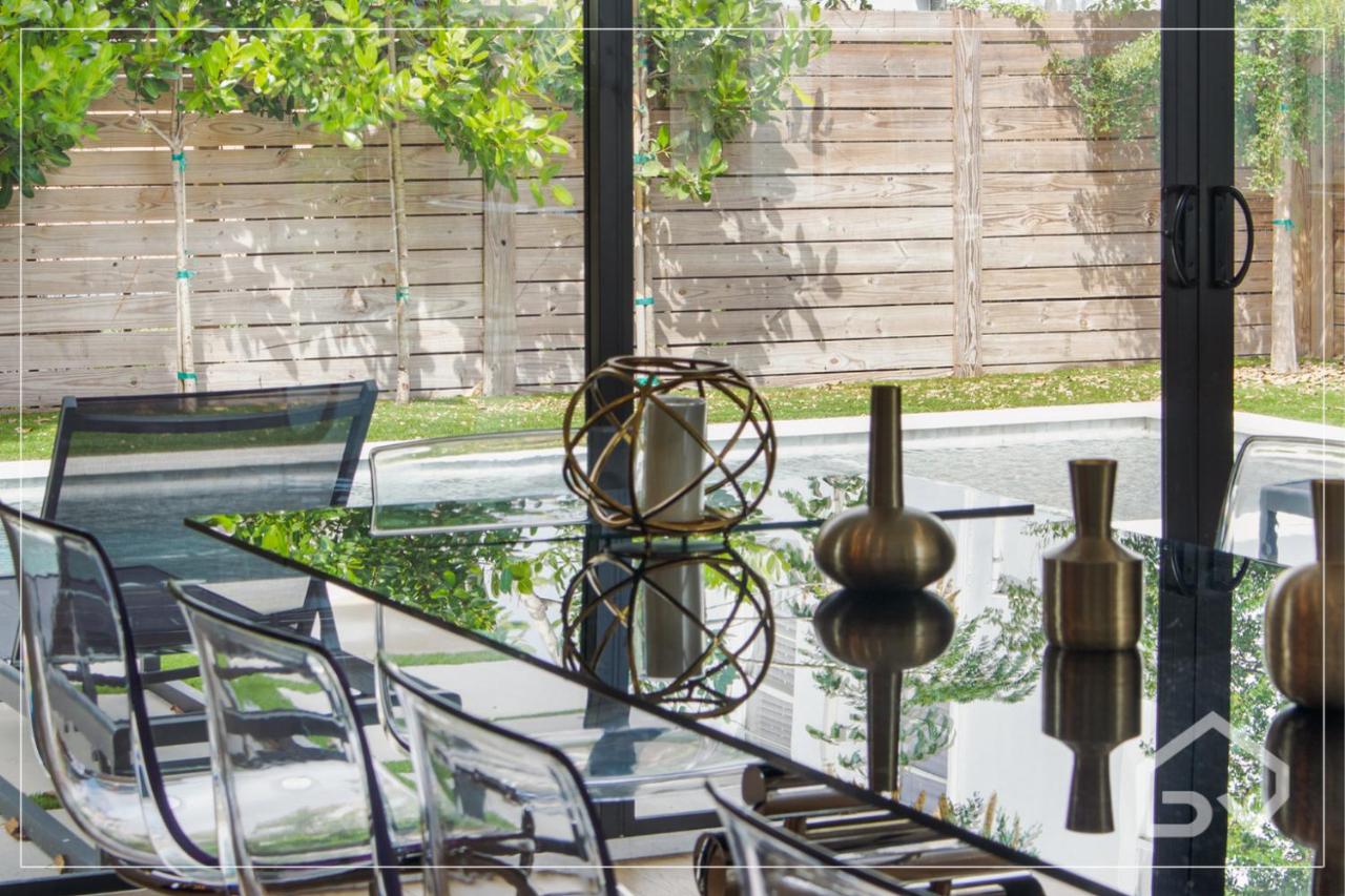  | Villa Noir Design District Miami 4BR & 2BA Sleeps 14 with Grill, Pool Table, Pool & More