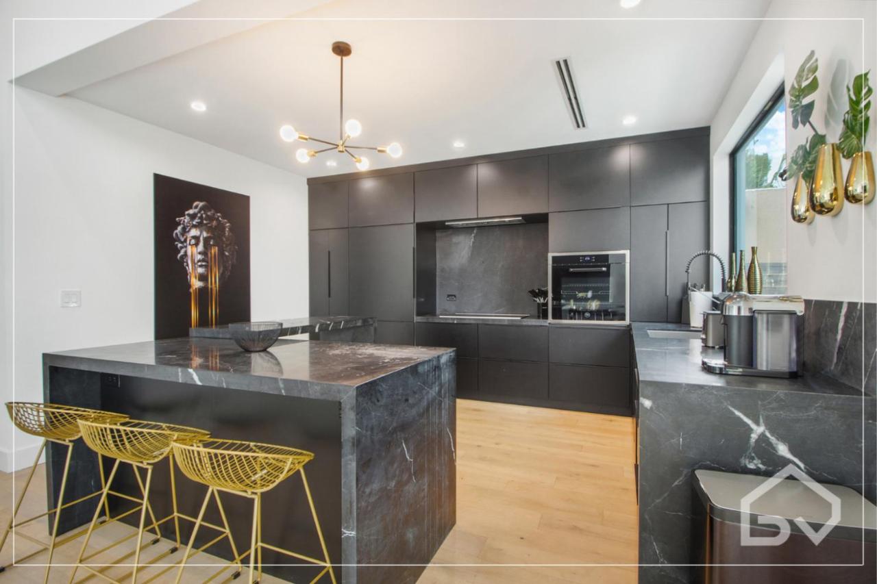  | Villa Noir Design District Miami 4BR & 2BA Sleeps 14 with Grill, Pool Table, Pool & More