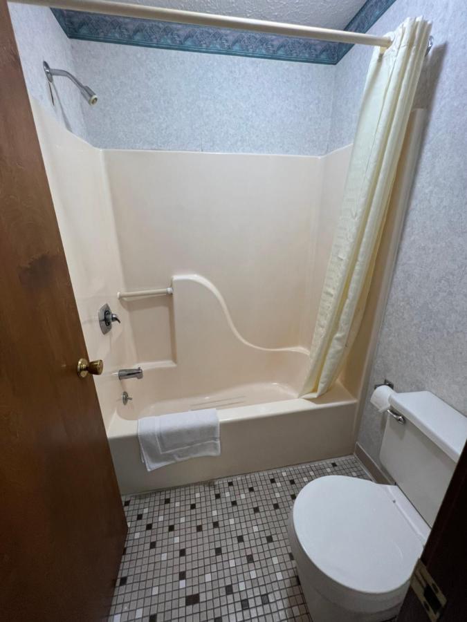  | Americas Inn Bardstown