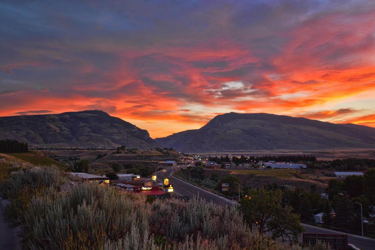 | Super 8 by Wyndham Cody