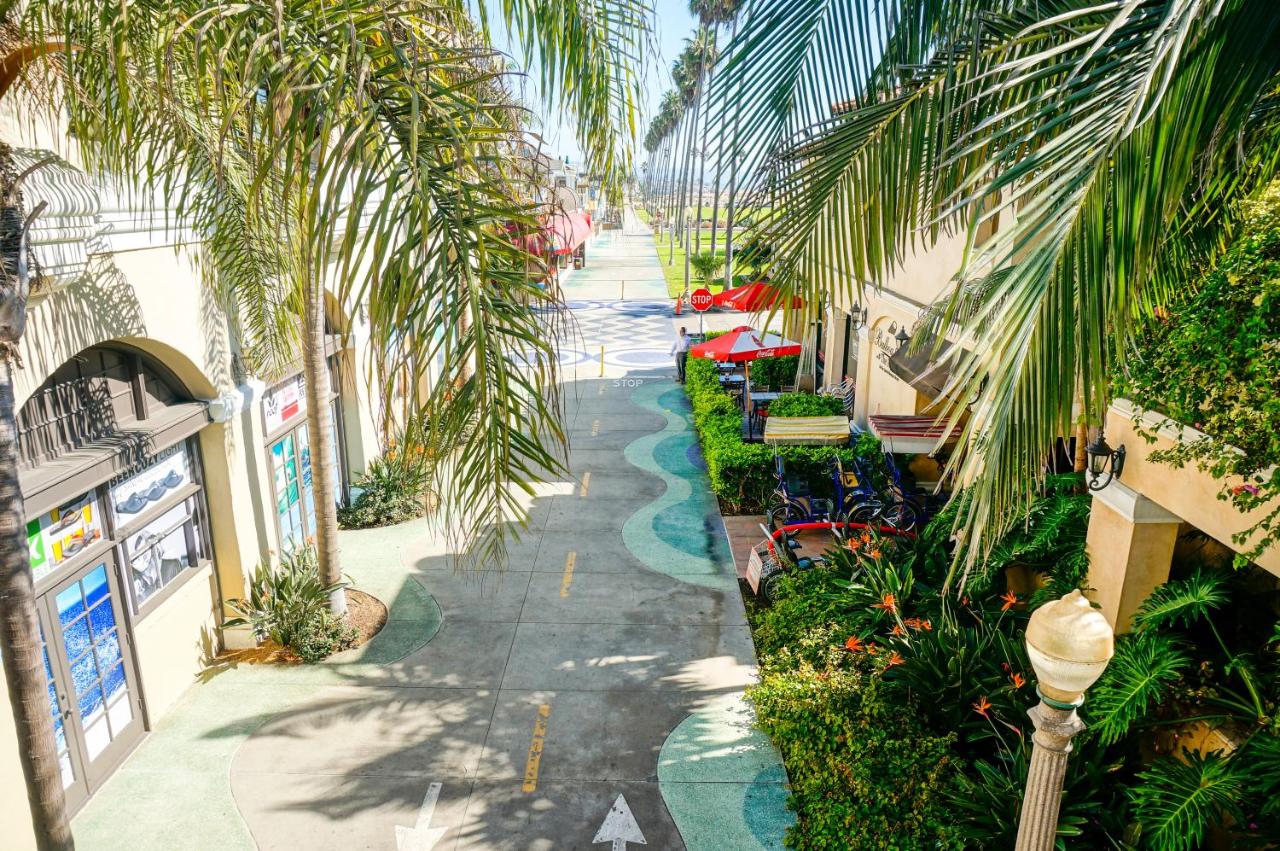 | Balboa Inn, On The Beach At Newport