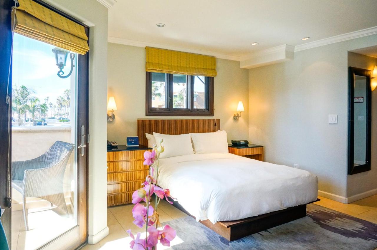 | Balboa Inn, On The Beach At Newport