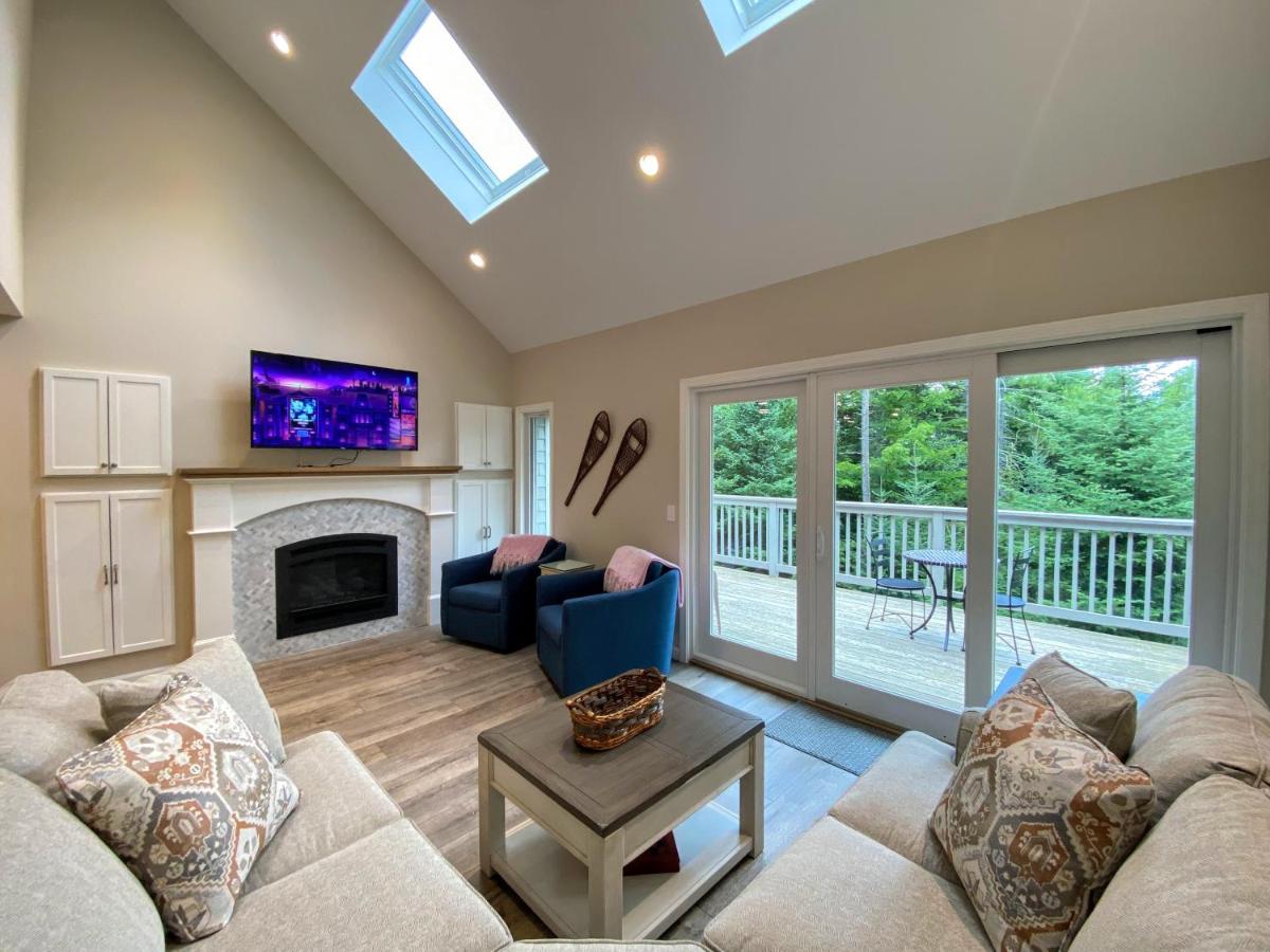 | R7 Ski-in Ski-out Bretton Woods Townhome on 2-mile home trail Mt Washington views
