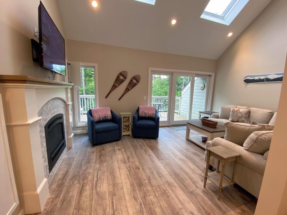 | R7 Ski-in Ski-out Bretton Woods Townhome on 2-mile home trail Mt Washington views