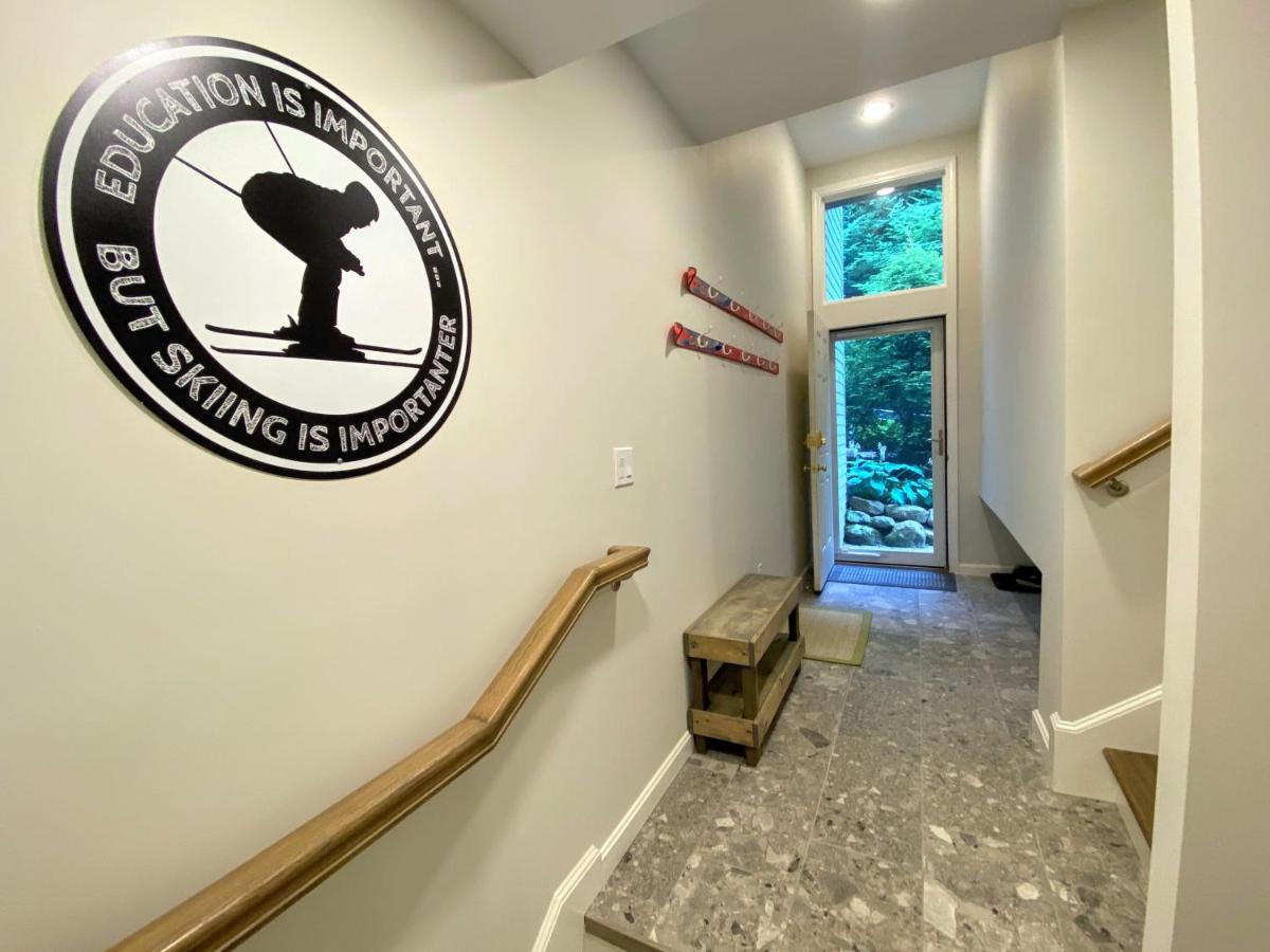 | R7 Ski-in Ski-out Bretton Woods Townhome on 2-mile home trail Mt Washington views