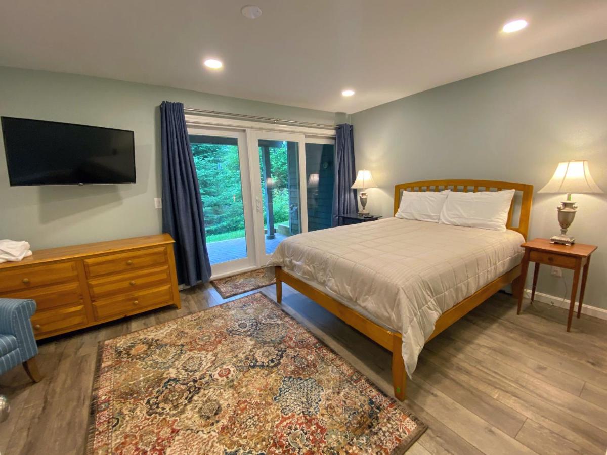 | R7 Ski-in Ski-out Bretton Woods Townhome on 2-mile home trail Mt Washington views