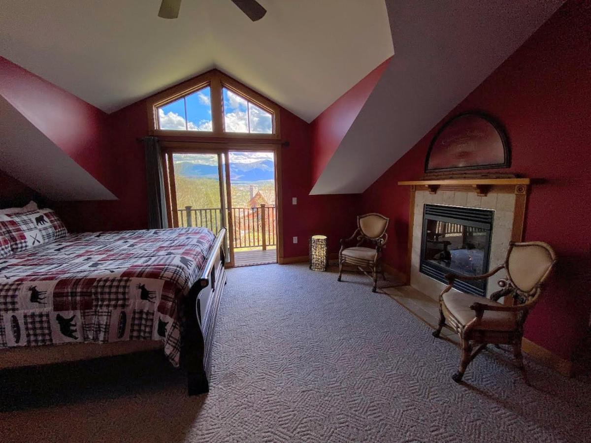 | P5 Ski-in Ski-out rare find Presidential View, single family with garage, pool table, ping pong