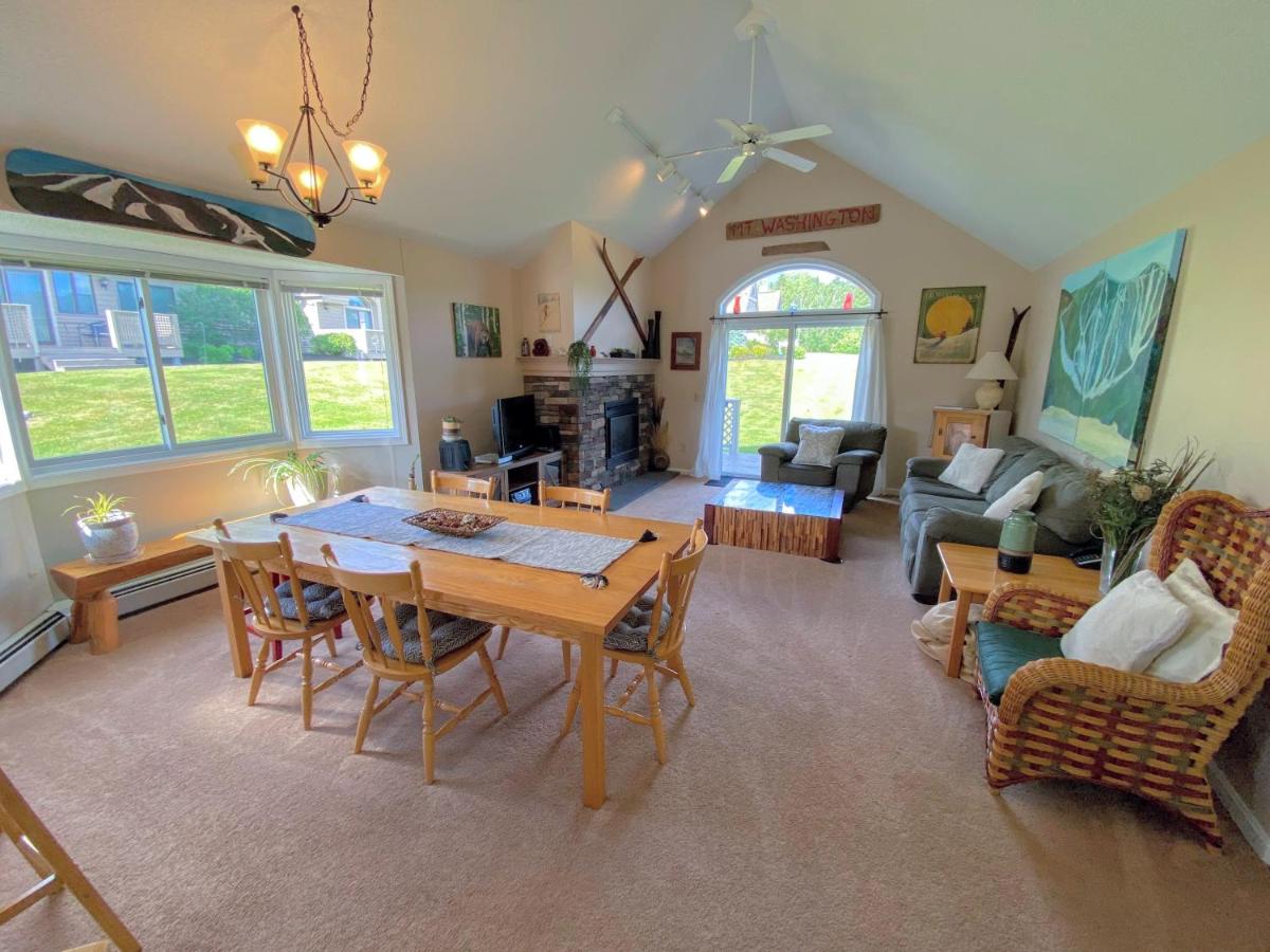 | F4 Warm Fairway Village Townhome, mountain views and large lawn So much to do