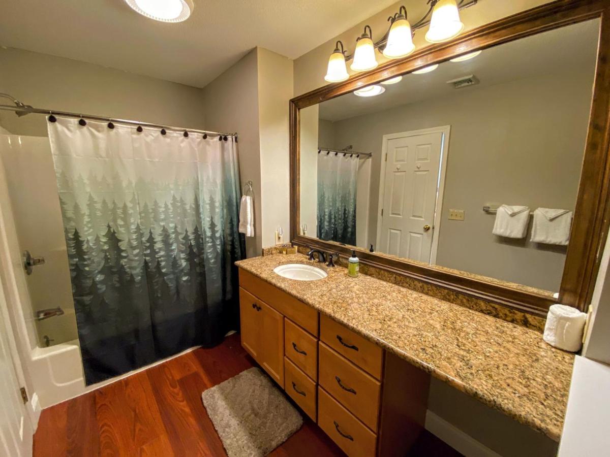  | F5 Renovated home on golf course in Bretton Woods AC