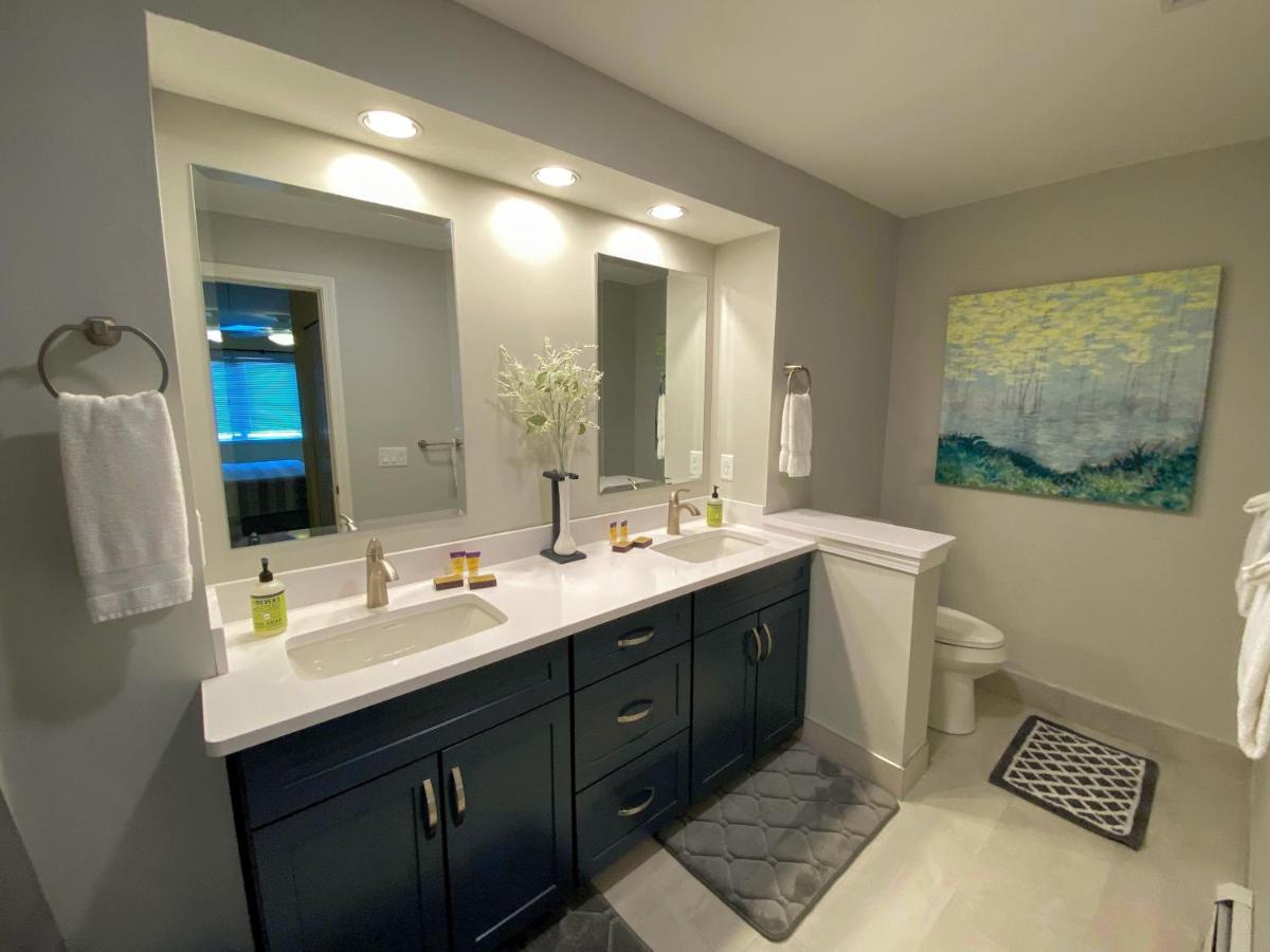 | G3 Classy Bretton townhome with AC fast wifi great mountain views right on the golf course