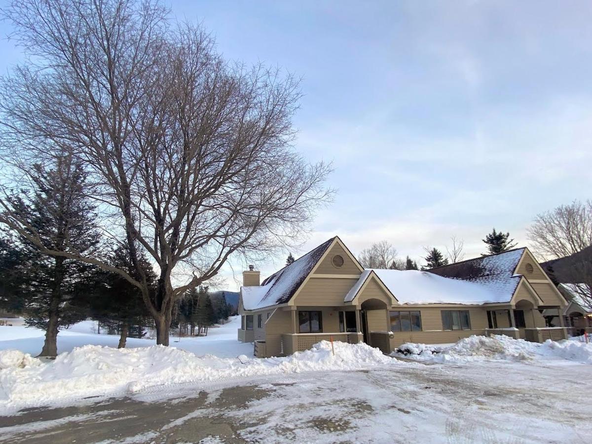 | G3 Classy Bretton townhome with AC fast wifi great mountain views right on the golf course