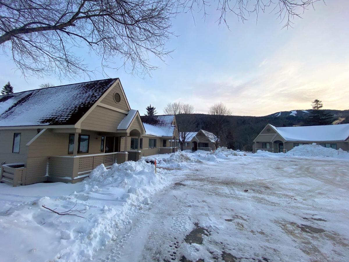 | G3 Classy Bretton townhome with AC fast wifi great mountain views right on the golf course