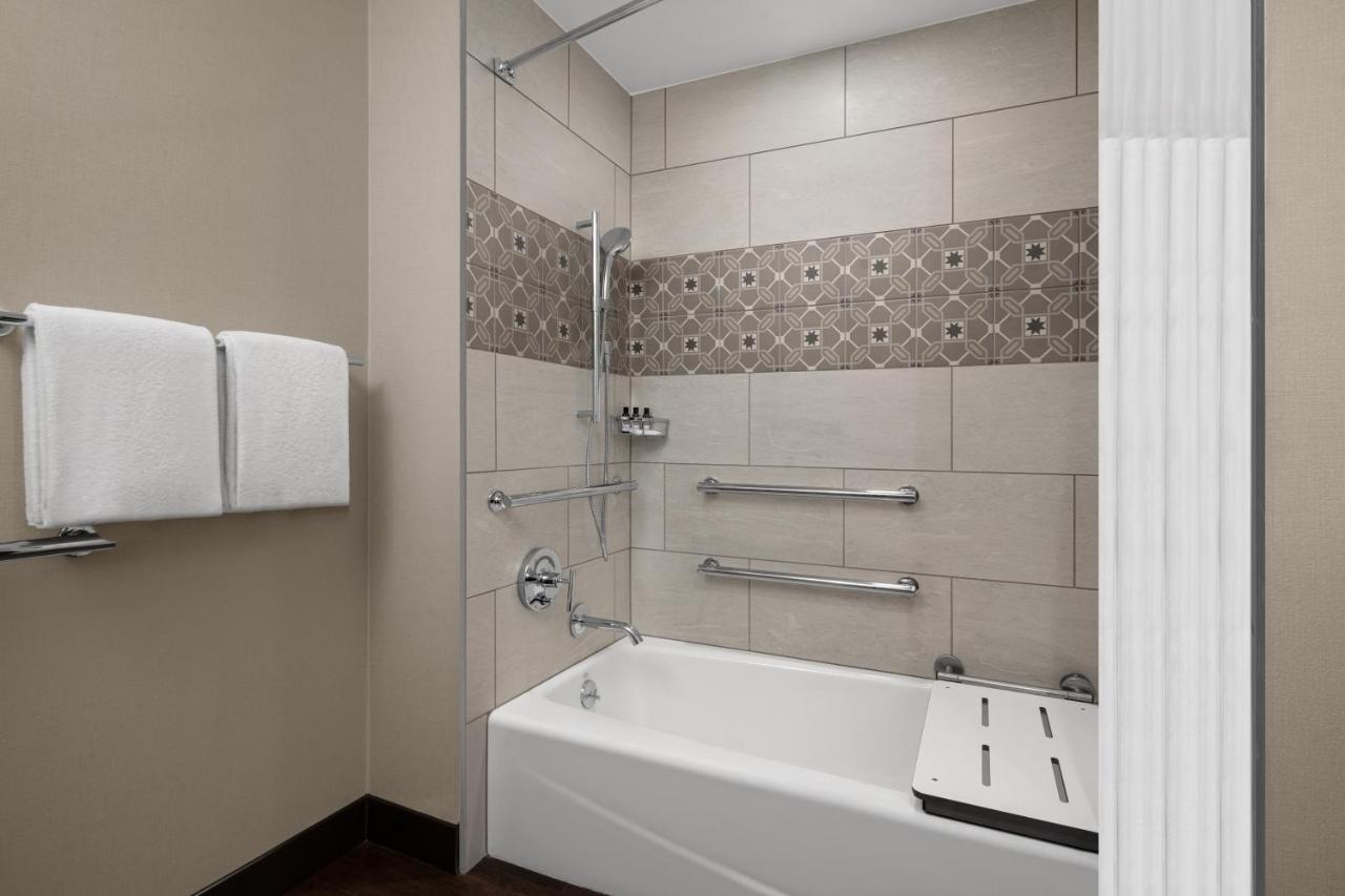 King Room with Tub - Disability Access at Hyatt Regency Westlake