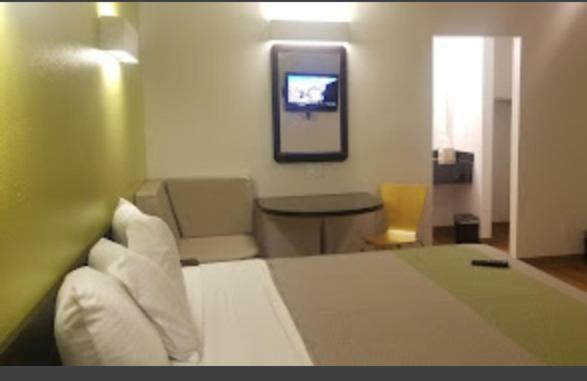 | American Inn