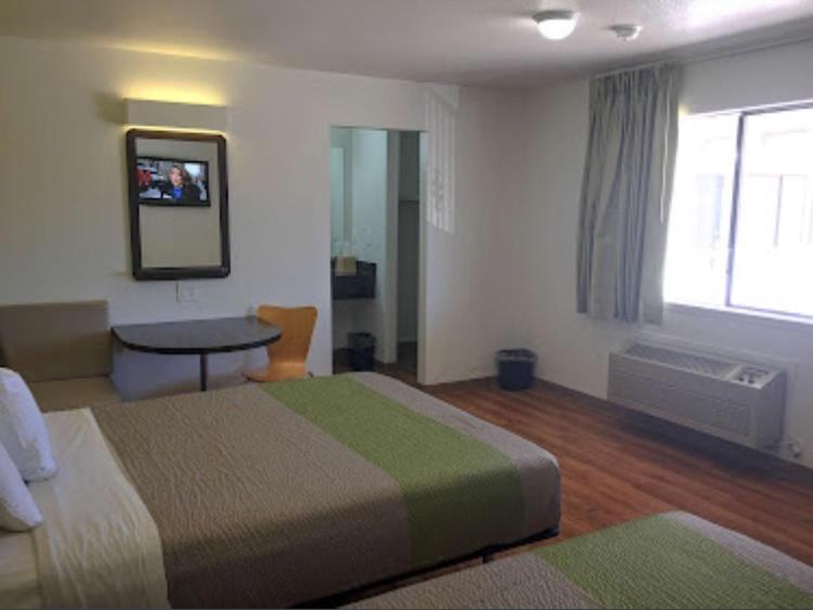 | American Inn