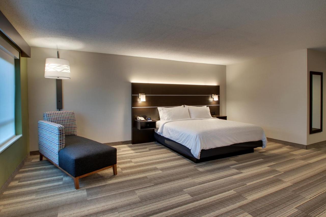 | Holiday Inn Express Georgetown, an IHG Hotel