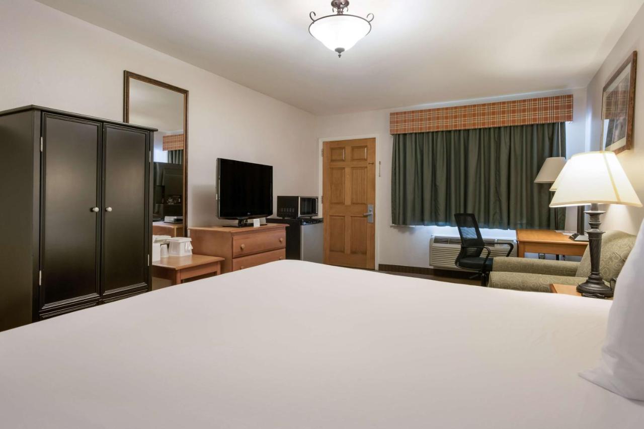  | SureStay Hotel by Best Western Leesville